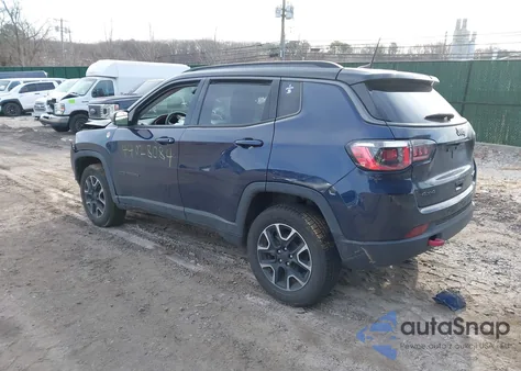 2019 Jeep Compass Trailhawk 4X4 z USA, uszkodzony, nr VIN 3C4NJDDB1KT620433